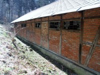 Budova zajatců, zadní část