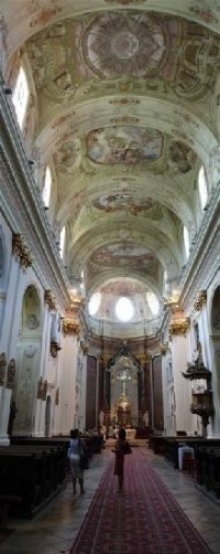 Bazilika Panny Márie Sedembolestnej - interiér