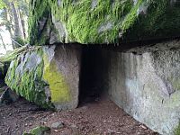 komůrka dolmenu