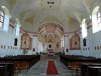 interiér kostela Panny Marie Sněžné