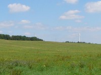Jívová: Louky a větrné elektrárny ve směru k Hranič.Petrovicím