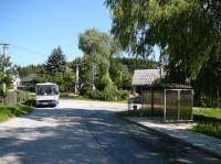Dolany - POHOŘANY: 002_Autobusová zastávka (t.zv. konečná) v horní části Pohořan.