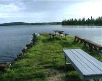 Veřejné odpočinkové místo u jezera