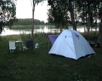 15 km severně od města Happaranda stanujeme na břehu řeky Tornionjoki