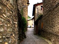 Malebná vesnička Ós de Civis - v uličkách