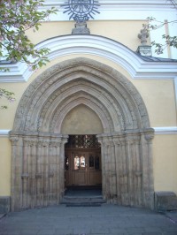 klášterní kostel-vchod