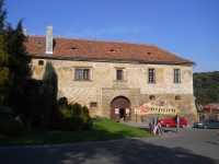 zámek a hrad Staré Hrady