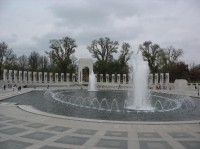 War World II Memorial: Památník 2.světové války, věnovaný U.S.Army, otevřený 2004
http://www.wwiimemorial.com/