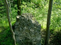 zbytek hradeb hradu Vatrnov