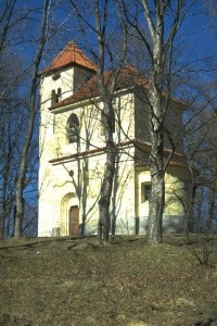 Dobrš - kostel sv.Jana a Pavla