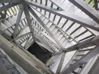 konstrukce schodiště rozhledny-dubové dřevo