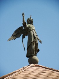 Socha na katedrále, Asmara