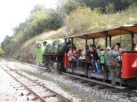 Výhybna Babice - příjezd parního vlaku - 17.9.2011