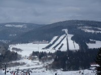 Pohled na skiareál Pod Klínem ze sjezdovky R3 Arena - 22.2.2012