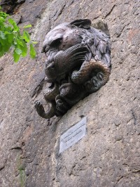Karlovy Vary - Hlava lvice od Agusta Kisse