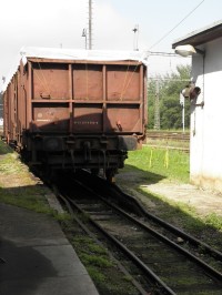 Nádraží Jindřichův Hradec - místo najíždění normálněrozchodných vagónů na podvalníky - 31.7.2010