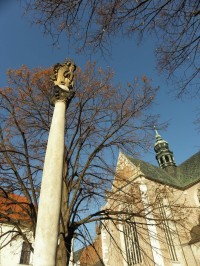 Mariánský sloup a Misijní kříž na Starém Brně