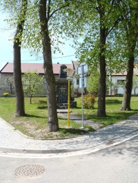 Polnička-pomník padlým v obou světových válkách - 5.5.2012