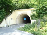 Cyklostezka po bývalé Vítkovské spojce-portál vrcholového tunelu od Nového spojení - 15.6.2012