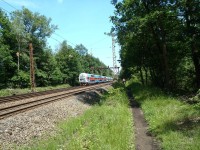 Cestička z Újezdu nad Lesy do Klánovic kolem železniční trati z Prahy do Kolína - 15.6.2012