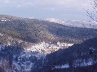 Jáchymov - pohled na Panorámu, v pozadí Doupovské vrchy