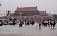Peking Brána Nebeského klidu z náměstí 