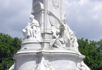 Londýn mateřství a spravedlnost na pomníku královny Viktorie