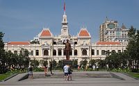 náměstí Ho Chi Minha s radnicí