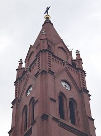 věž kostela ve Skřečoni