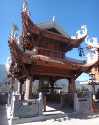 zvonice u chrámu
