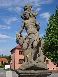 Klimkovice - socha sv. Šebestiána na náměstí