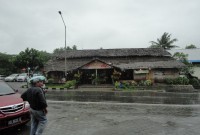 Yogyakarta od letištní haly