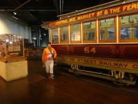 SF u vozu lanovky v muzeu