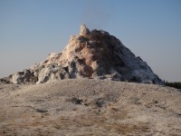 Yellowatone White Dome Geyser 