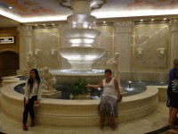 Las Vegas u fontány uvnitř hotelu