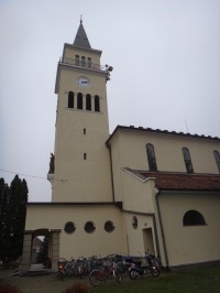 Tvrdonice kostel