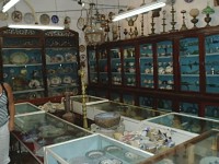 Galle muzeum sbírka lamp a porcelánu