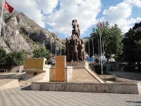 Amasya jezdecká socha Atatürka