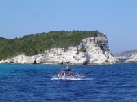 skalnaté pobřeží Antipaxos