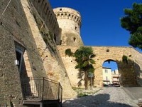 Aquaviva Picena - válcová pevnost