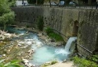 sirné vody v lázních Acquasanta Terme