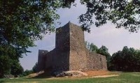 Montemonaco - věže hradeb