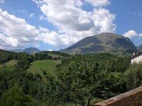 Monte Sibilla - pohled z vesničky Montefortino