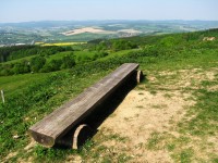 Uprostřed jsou Zádveřice, vpravo Vizovice