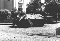 Tank před kostelem 2. světová válka 