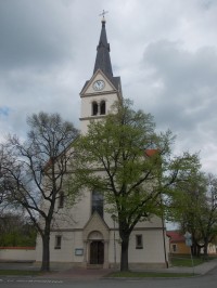 Lipov - kostol a pamätník obetí vojny