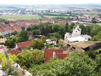 výhľad - biela budova - židovská obradná sieň