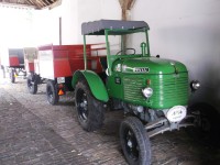traktor s vlečkami