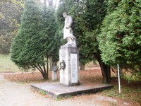 Trenčianské Teplice - pamätníky obetí dvoch vojen