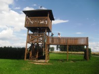 Rtyně v Podkrkonoší - drevená vyhliadková veža